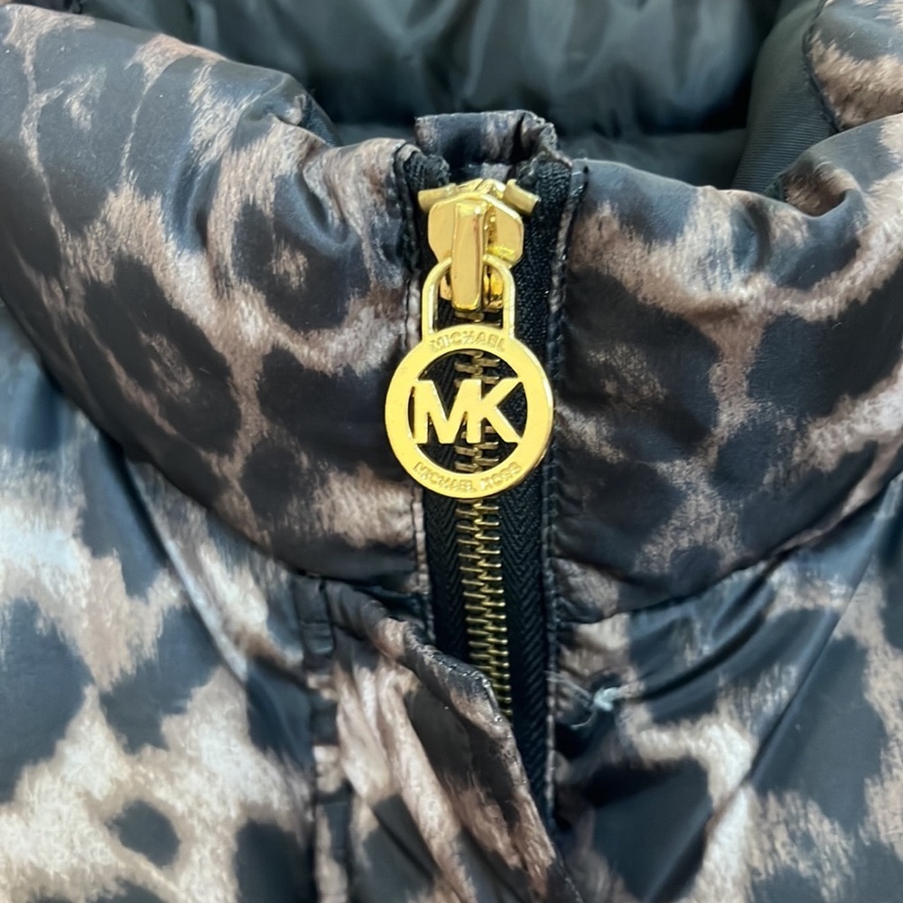 MICHAEL KORS Puffer Jacket - Picture 3 of 8